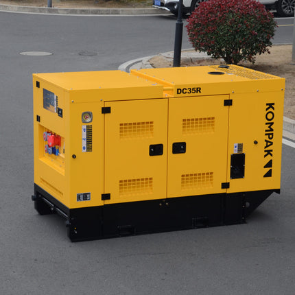 KOMPAK DC35R Rental diesel generator 25kW - 230/400V (CUMMINS)