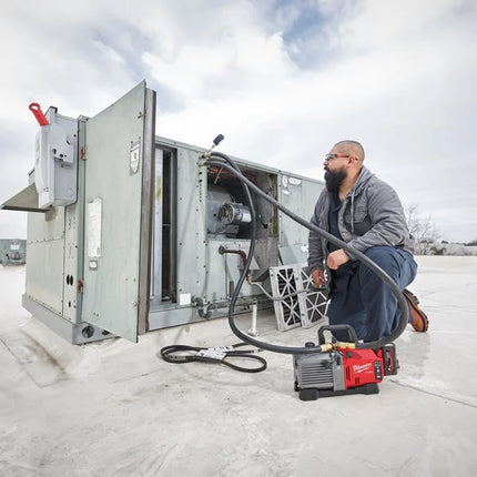 Milwaukee M18 FVP5-0 Vacuumpomp op accu - 4933492853