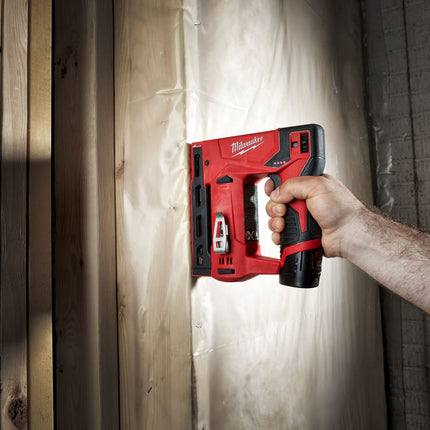Milwaukee M12 BST- Tacker met koolborstels
