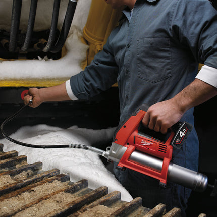Milwaukee M12 GG-401B Vetspuit