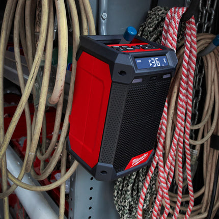 Milwaukee M12 RCDAB+-0 Radio lader DAB