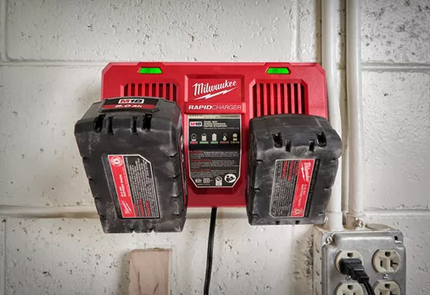 Milwaukee M18DFC DUAL snellader