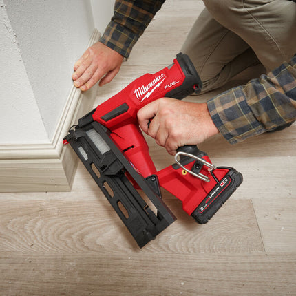 Milwaukee M18 FN16GA-202X Afwerkingstacker