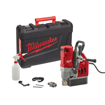Milwaukee MDE 41 kernboormachine met magneetvoet