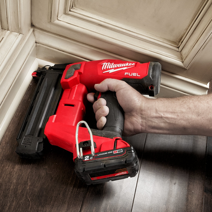 Milwaukee M18FN18GS-202X afwerkingstacker FUEL Li-Ion