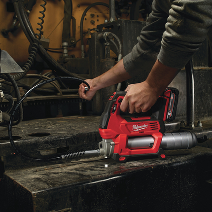 Milwaukee M18 GG-201C Vetspuit
