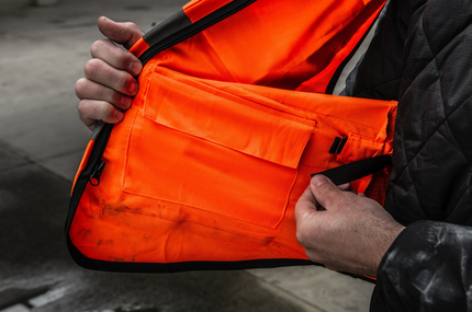 Milwaukee premium veiligheidshesje oranje Hi-vis klasse 2