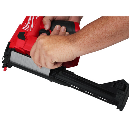 Milwaukee M12 FCN18GS-202X fuel 18 GA rechte tacker - 4933493355