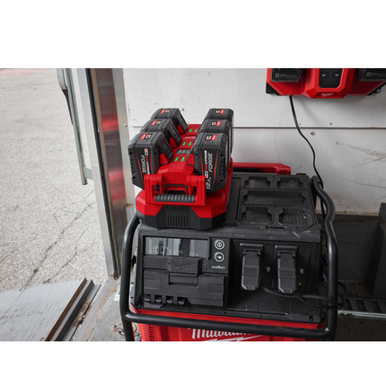 Milwaukee M18 MPC6 Snellader voor 6 accu's Packout- 4932498551